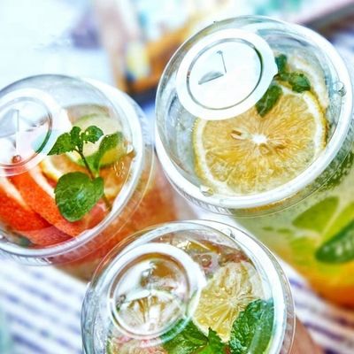 pequeña máquina thermoforming para las tapas de la taza proveedor
